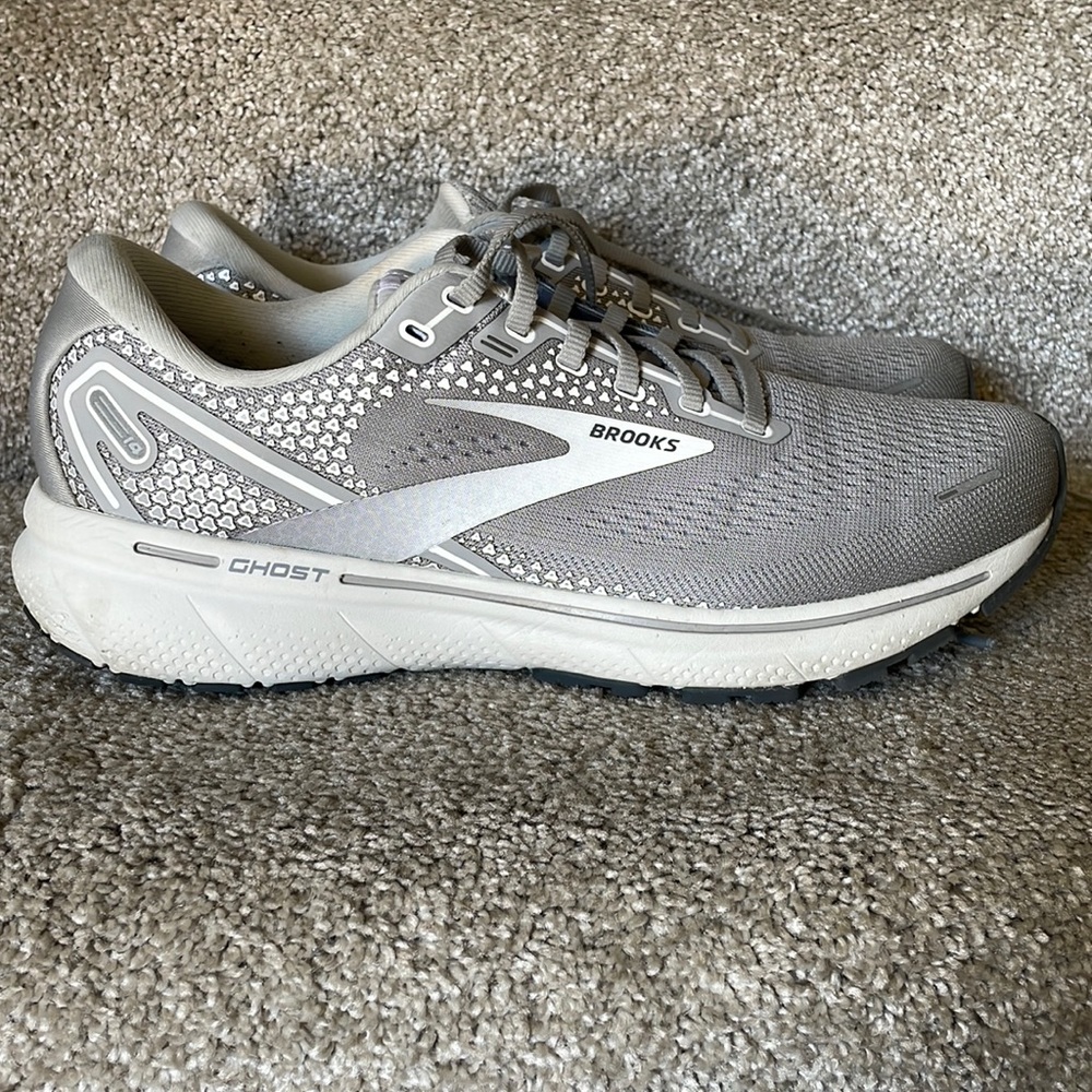 Brooks Ghost 14 Running Shoe Size 10